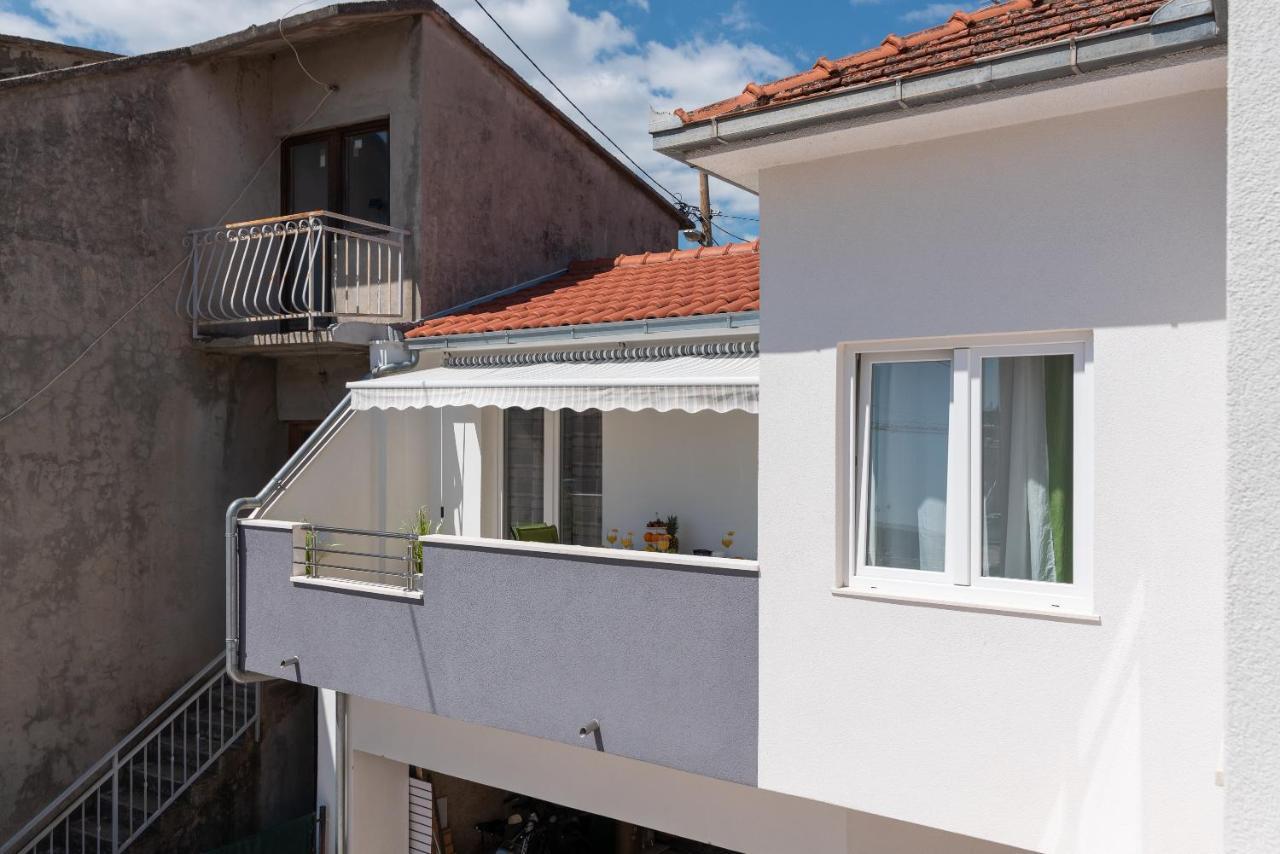 Apartment Roko Trogir Exterior photo